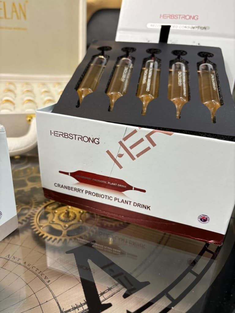 Cranberry probiotic box with ampoule tray